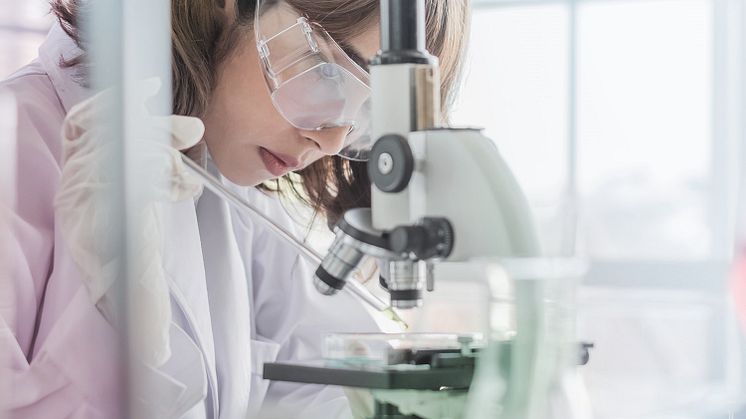 QM1114 är utvecklad från Galdermas egna bakteriestam av Clostridium botulinum med en ny tillverkningsprocess som är helt fri från animaliekomponenter och har utvecklats specifikt för estetisk användning.