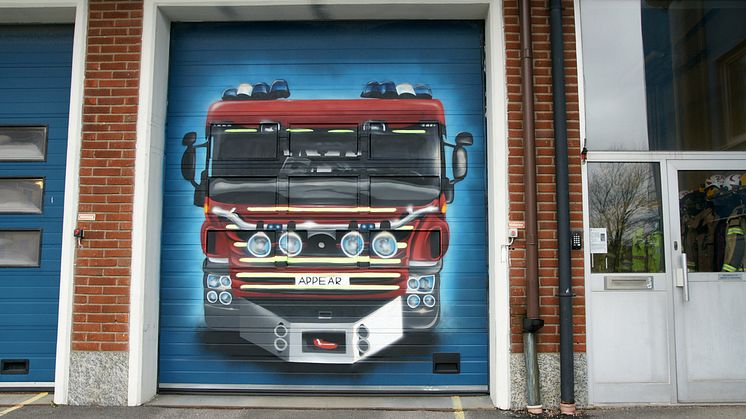 Konstnärer målade på brandstation