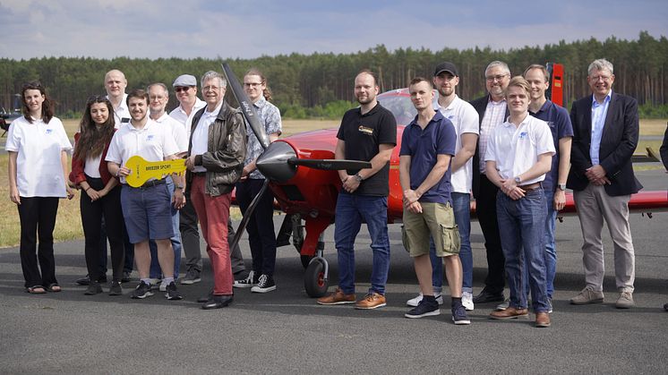 TH_News_240525_Flugzeugübergabe_3.jpg