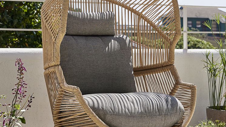 Loungestol HALVREBENE natur (2999 DKK).jpg