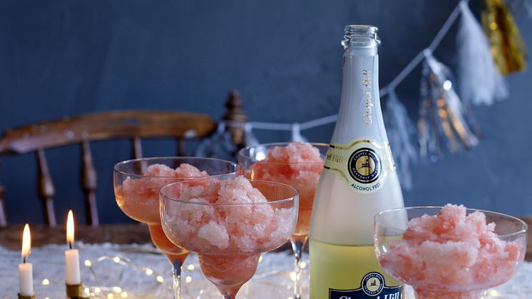 Chapel Hill Sparkling Alkoholfri & röd grapesorbet till Alla hjärtans dag.