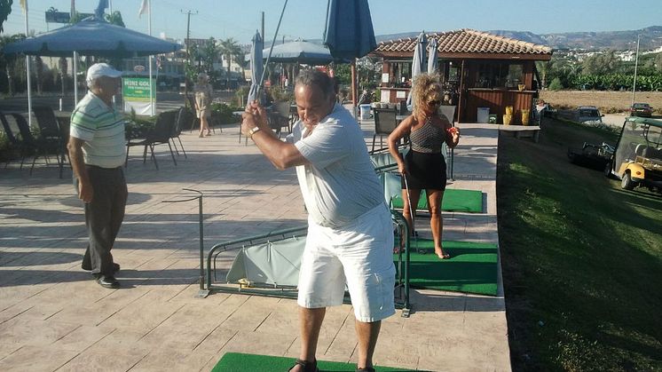 marios-golf-park-driving-range-1024-768