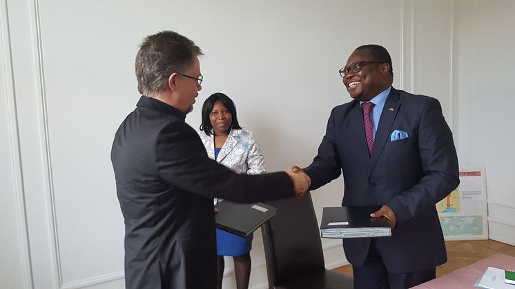 Pilotprojekt med sjukvårdsutrustning till Benin