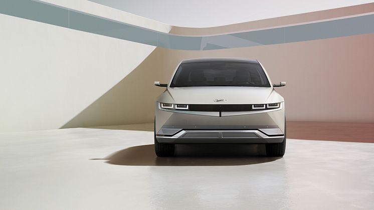 Uppdaterade IONIQ 5 med digitala sidospeglar.