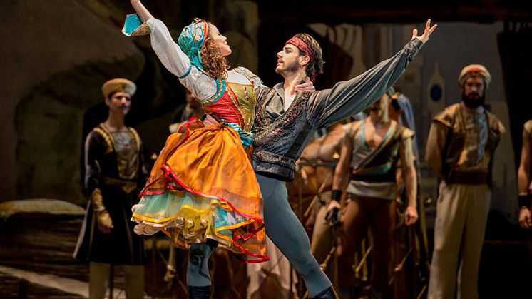 Evénement sur le canal Ultra HD de FRANSAT, avec la diffusion du ballet « Le Corsaire » le 2 avril, en partenariat avec ARTE