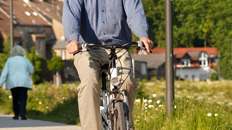 Wer überlegt, sich ein neues Fahrrad anzuschaffen, ist häufig mit einem gebrauchten „Drahtesel“ genauso gut bedient wie mit teurer Neuware. Dabei heißt es allerdings Augen auf und sorgfältig prüfen, um sich keinen „Schrott“ andrehen zu lassen. 