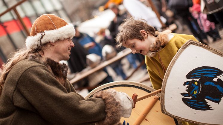 Mitmachen und Selbermachen beim mittelalterlichen Volksfest Kieler Umschlag