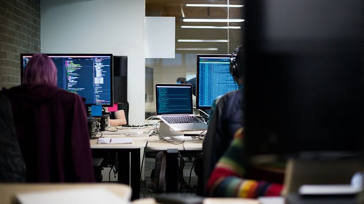 Ni av 10 IT-sikkerhetsledere vurderer å outsource IT-sikkerheten