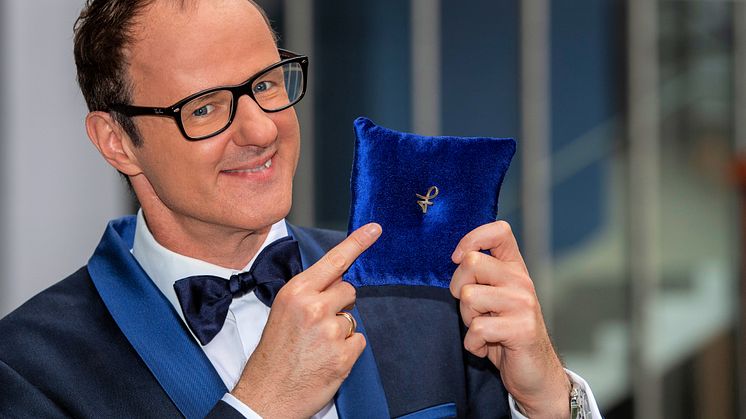 Felix Burda Award 2021: Vince Ebert mit dem Ehrenfelix
