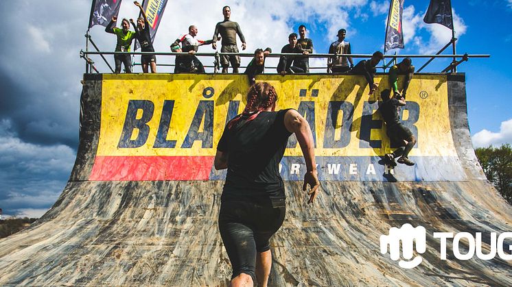 HANTVERKSBRANSCHENS TJEJER BILDAR ”TEAM BLÅKLÄDER HARDWORKING WOMEN” PÅ TOUGHEST 2017