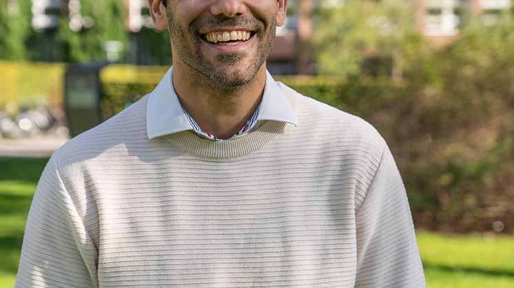 Ricardo Bernardo stående