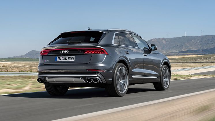 Audi SQ8 TDI (daytonagrå)