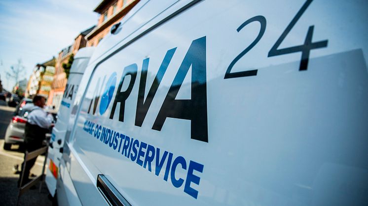 Norva24 Danmark A/S og MiljøLogistik har længe kørt parløb og har haft overlap på en lang række opgaver. Nu har de to virksomheder officielt valgt at tilføje hinanden til listen over tætte og betroede samarbejdspartnere. Foto: PR.