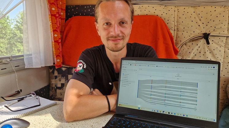 Kristoffer Sandås läser molekylär bioinformatik på Högskolan i Skövde. Med sitt examensarbete inom biologiskt försvar utvecklade han ett dataprogram åt Totalförsvarets forskningsinstitut.