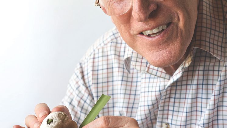 Ehrung für Pionier des Mehrkanal-Cochlea-Implantats: Professor Graeme Clark erhält Medaille des Institute of Electrical and Electronics Engineers (IEEE), Foto: Cochlear Ltd.