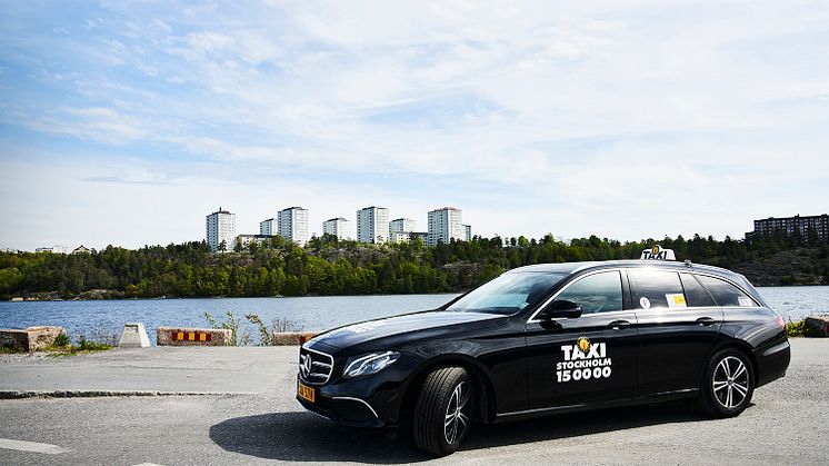 TUI:s kryssningsfartyg kommer att göra fyra stopp i Stockholm under sommaren, där Taxi Stockholms bilar  står till förfogande.