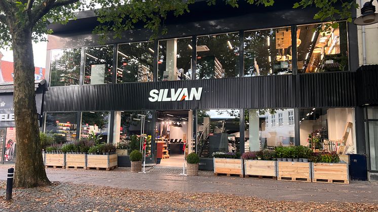 Lørdag den 2. september åbnede Silvan dørene til endnu en citybutik – denne gang på Lyngbys ikoniske hovedgade i nummer 66. Foto: PR.