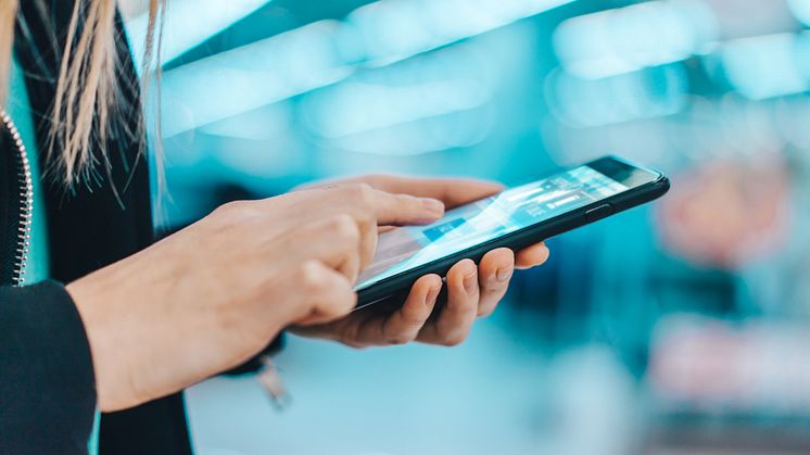 Telefoner med stöd för dedikerad SOS-knapp