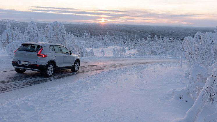 HVORDAN KJØRE TRYGT OG KOMFORTABELT OM VINTEREN: TIPS FOR SAFE WINTER DRIVING