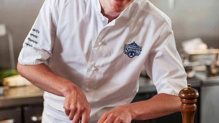 Kokk Tommy Raanti ved Gastronomisk Institutt