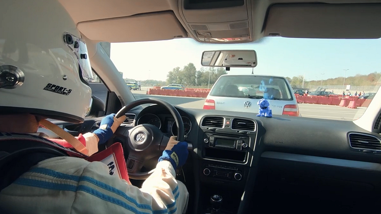 Zurich macht den Crash-Test und stellt die Software zur Schadenkalkulation auf die Probe.