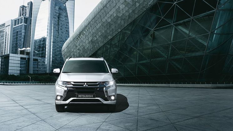 Mitsubishi Outlander Plug-in Hybrid EV 2016