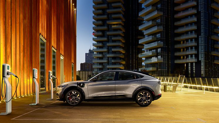 Lanserer ny Ford-hjemmelader: Kan lade fra 10% til 80% på seks timer