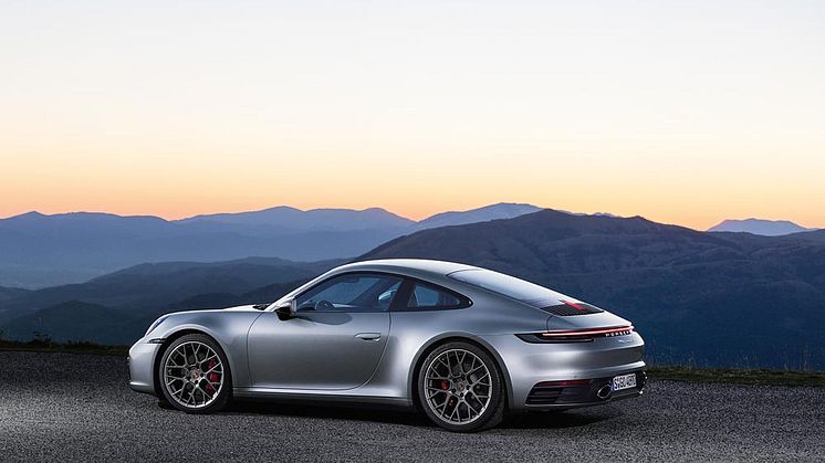 Porsche 911 (992)_7