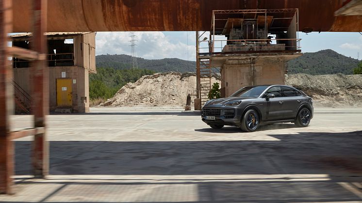 Porsche Cayenne Turbo E-Hybrid Coué GT-pakke