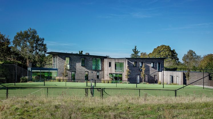 Familienhaus mit Kebony Fassade und außergewöhnlicher Architektur
