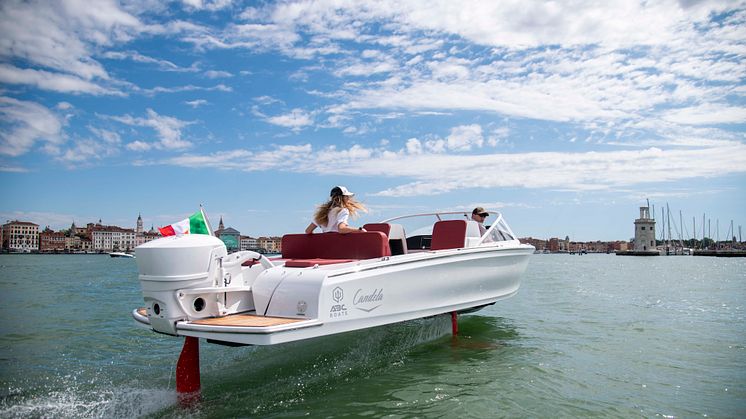 Candela C-7 in Venice