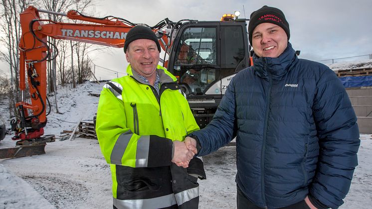 Tio grävmaskiner