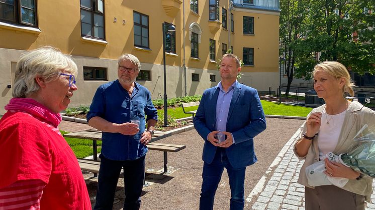 Byantikvar Janne Wilberg, arkitekt Tom Wassum fra Arkitektskap AS, direktør porteføljeutvikling Mads Valen-Sendstad og administrerende direktør Marit J. Leganger i Boligbygg. 