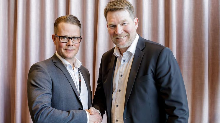 Hållbarhet och återbruk i fokus när Huddinge Samhällsfastigheter och Cobab undertecknar samverkansavtal för nytt kommunhus och bibliotek i Huddinge