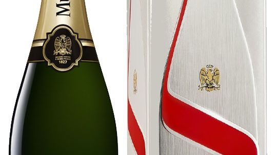 G.H. Mumm Cordon Rouge -samppanjan tyylikäs hopeanvärinen lahjapakkaus on suunniteltu yhteistyössä maineikkaan Porsche Design Studion kanssa.