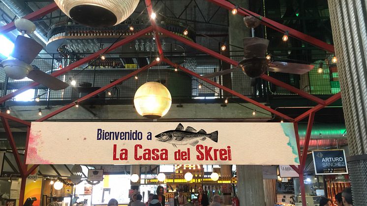 Feirer skreien på trendy marked i Madrid