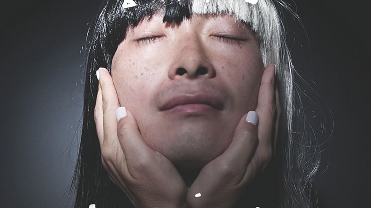 ​Sia släpper nya låten ”Alive” skriven tillsammans med Adele