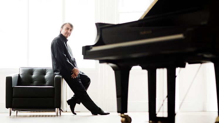 Jean Efflam Bavouzet