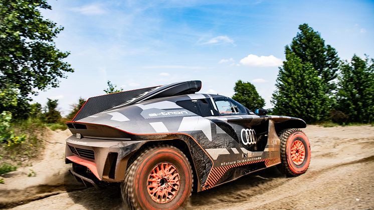 Audi RS Q e-tron (Dakar Rally)