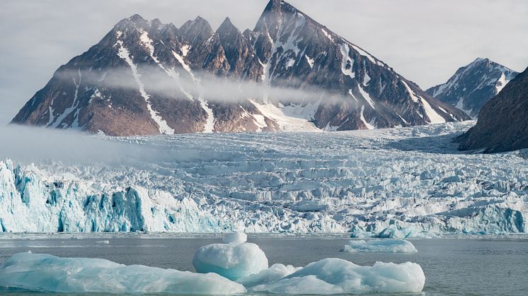 Smeerenburg_glacier_Svalbard_HX_43342_Photo_Yuri_Choufour.JPG