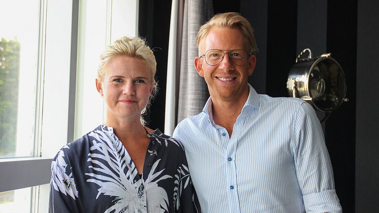 Som arbetsgivare har man ansvar för att se till att den kommunikationskanal man använder för att distribuera lönespecifikationerna är säker, berättar Hogias HR-experter Sara Janson och Erik Douglasson 