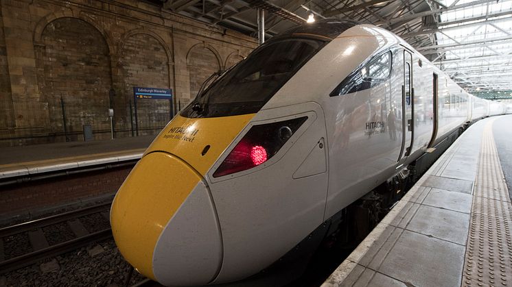 Test train at Edinburgh station 