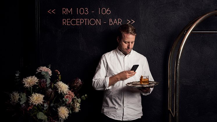 Mikael Nilsson på MJ'S. Den vinnande drinken "Unspoken" har sitt ursprung i en vegan lemon curd.