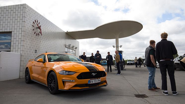 Ford Mustang til Supercar Sunday