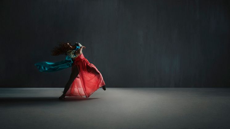 Carmen Moves