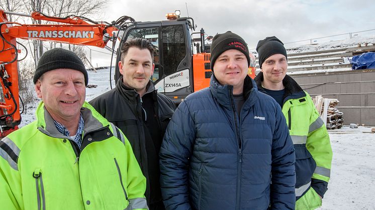 Efterfrågan på miljöriktiga entreprenadmaskiner är stark just nu. Det vet man hos Delvator, som nyligen fick en order på tio nya hjulgrävare från Uppsala-företaget Transschakt AB. Foto: Mats Thorner