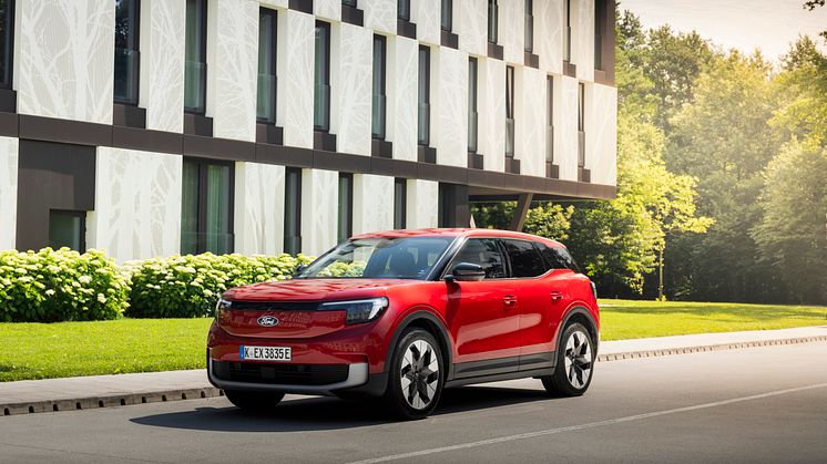 FORD EXPLORER RAPID RED 2024 (13).jpg