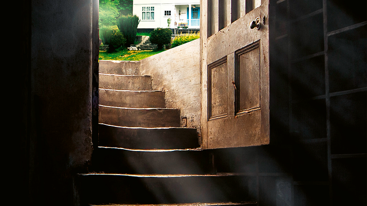 PIRAT_LINDELL_KVINNOGARDEN_front_NY