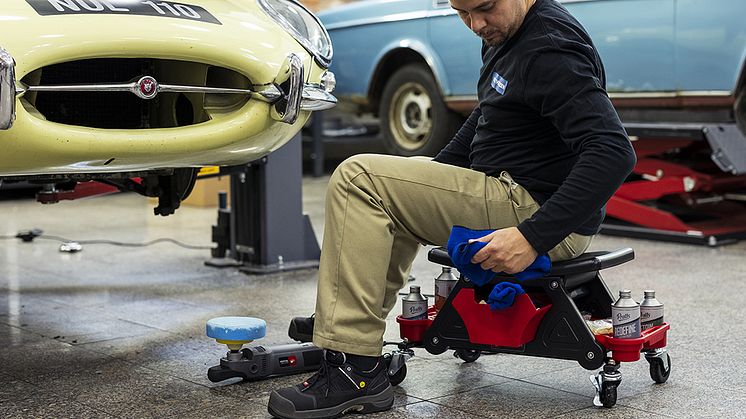 Arbeta bekvämt med nya polerpallen från PELA Tools