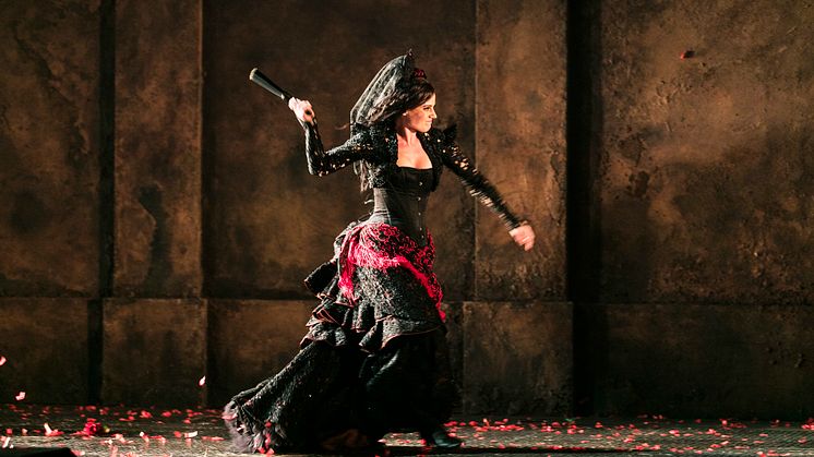 Katarina Giotas i titelrollen som Carmen. Nypremiär 1 november på GöteborgsOperan
